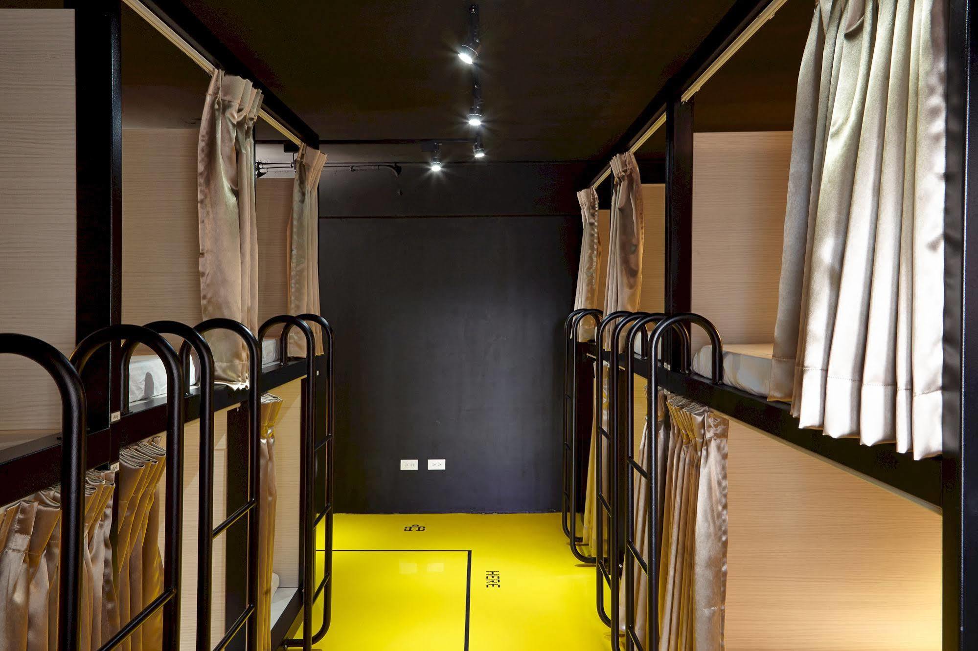 Here X There Hostel Taipei Main Station Ngoại thất bức ảnh