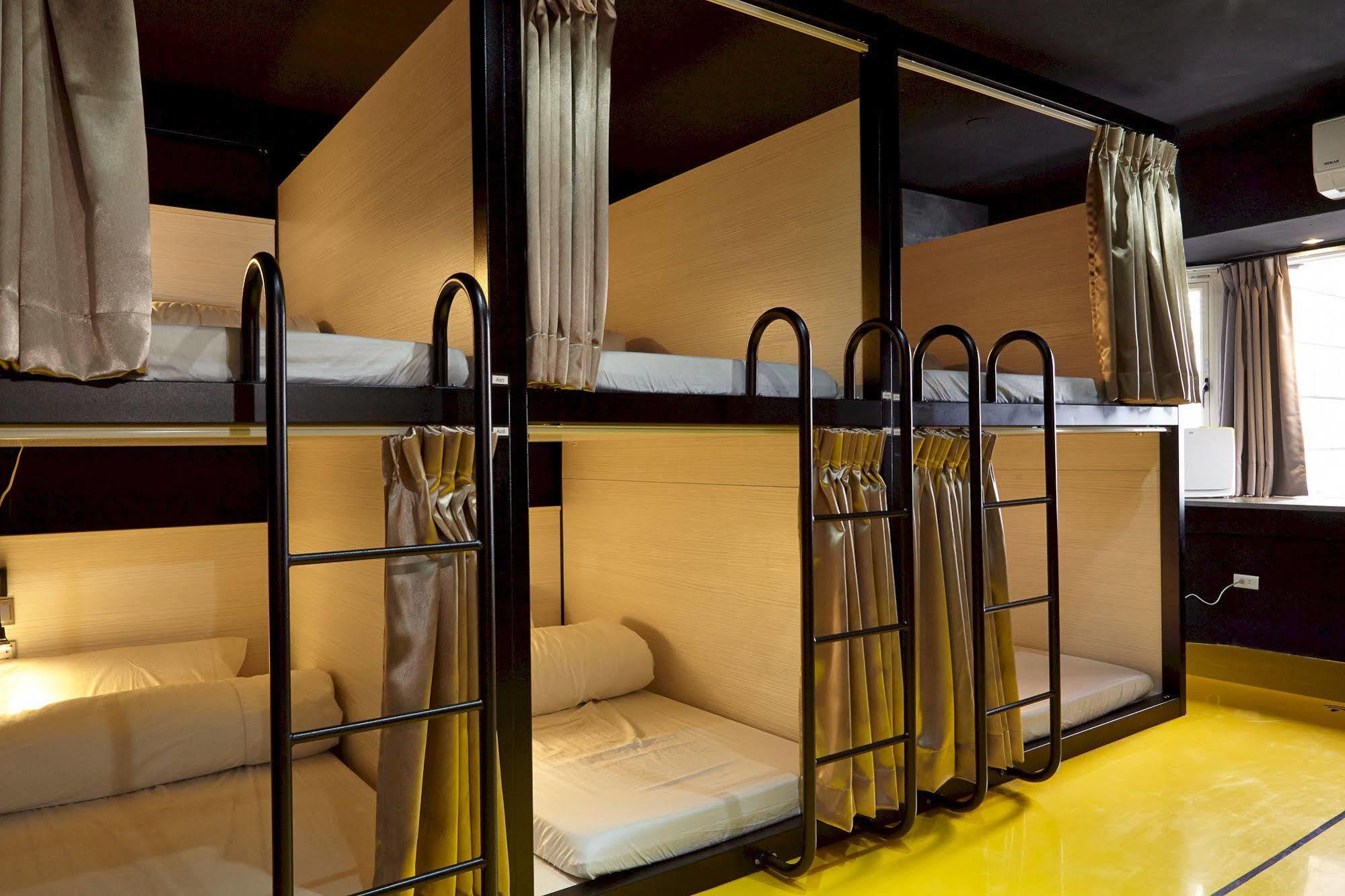 Here X There Hostel Taipei Main Station Ngoại thất bức ảnh