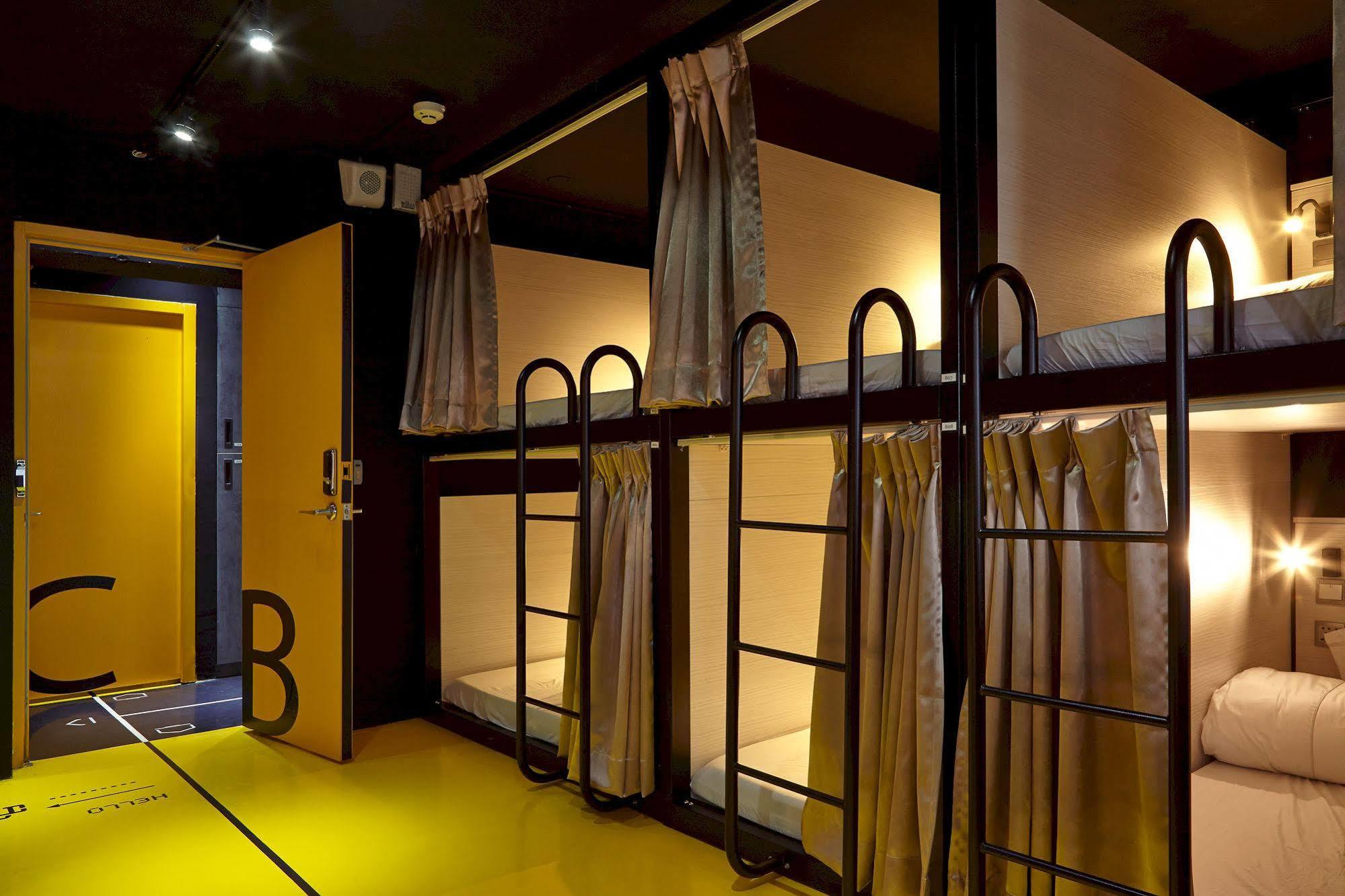Here X There Hostel Taipei Main Station Ngoại thất bức ảnh