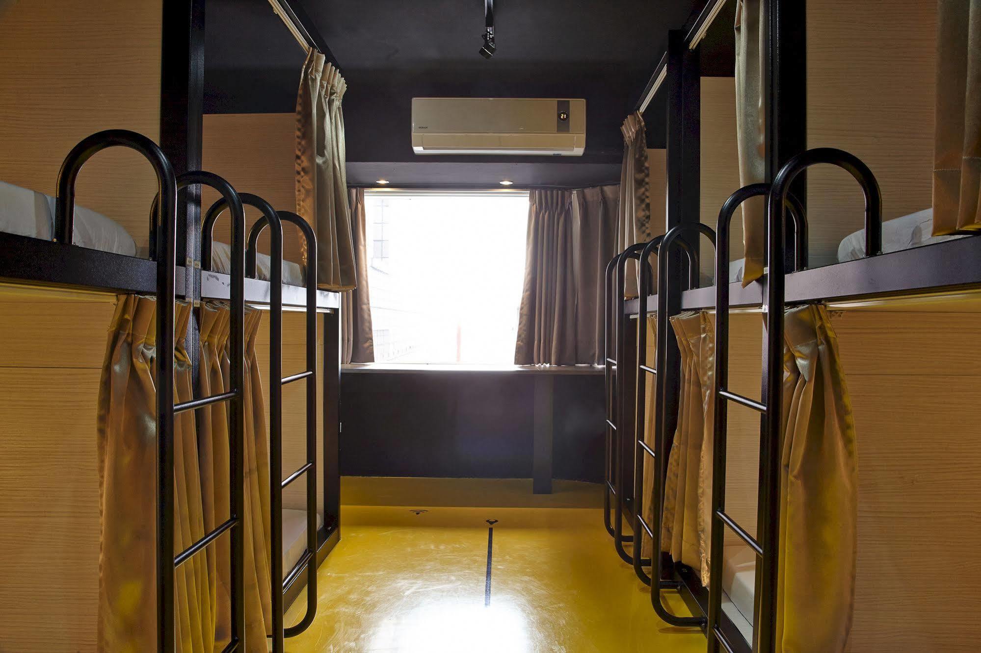 Here X There Hostel Taipei Main Station Ngoại thất bức ảnh